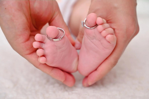 哈密怀孕肚子一边高一边低